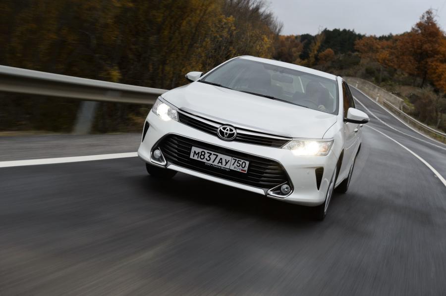  Toyota Camry 2014 года  (CIS) (фото 14 из 41)